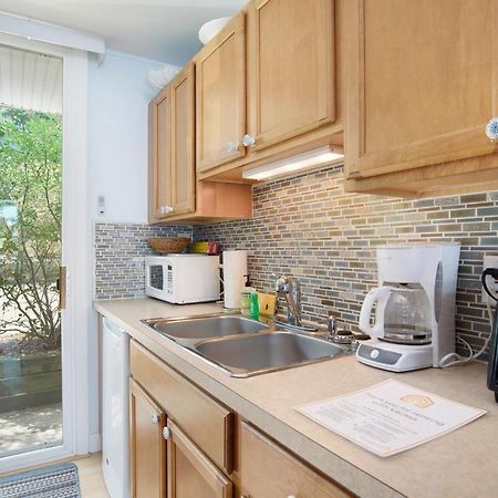 Waterside Suites Saugatuck Esterno foto