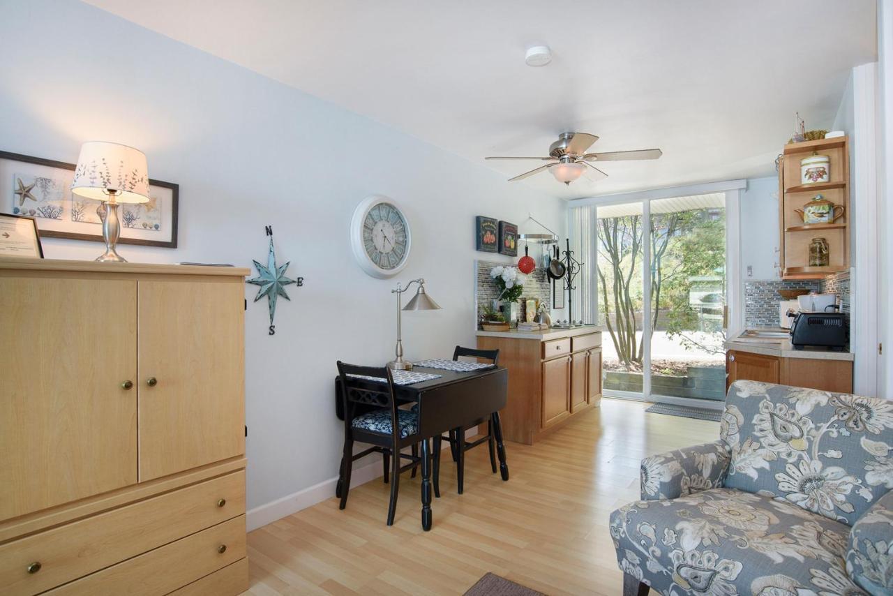 Waterside Suites Saugatuck Esterno foto