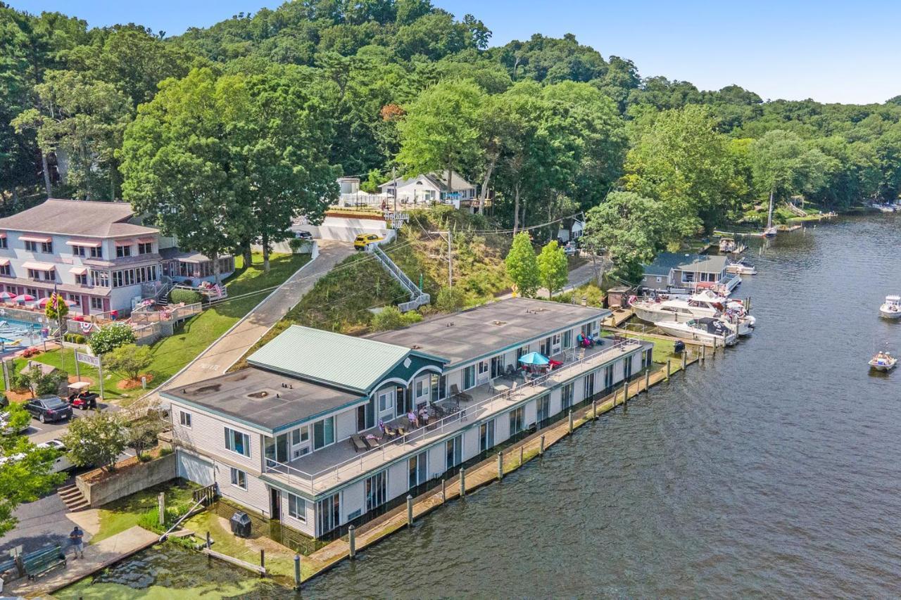 Waterside Suites Saugatuck Esterno foto